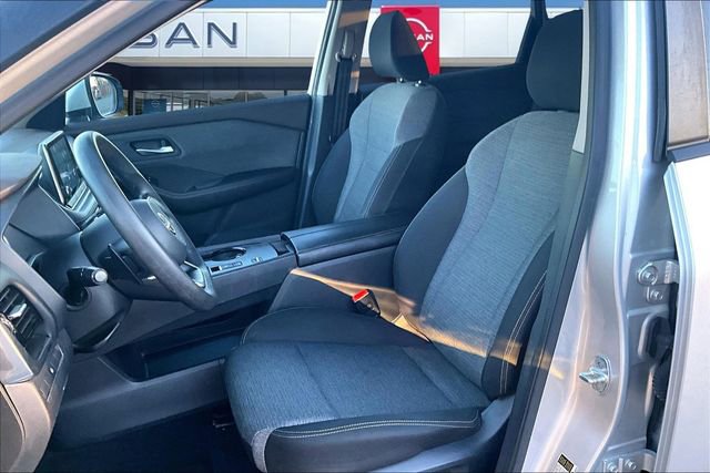 Used 2022 Nissan Rogue SV image 18