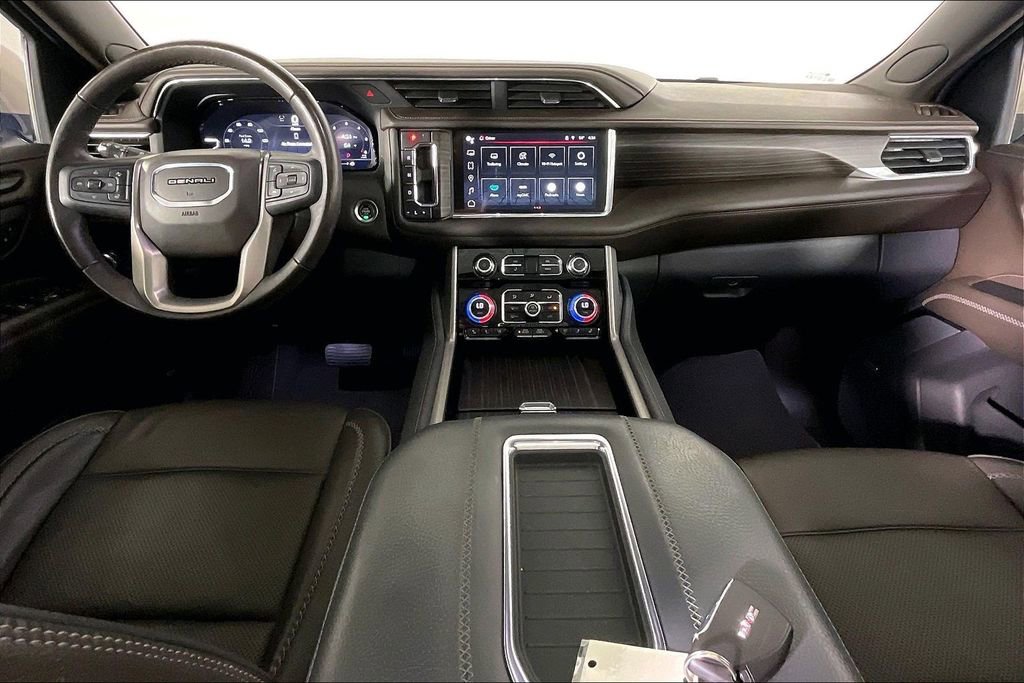 Used 2022 GMC Yukon Denali w/ Denali Premium Package image 21