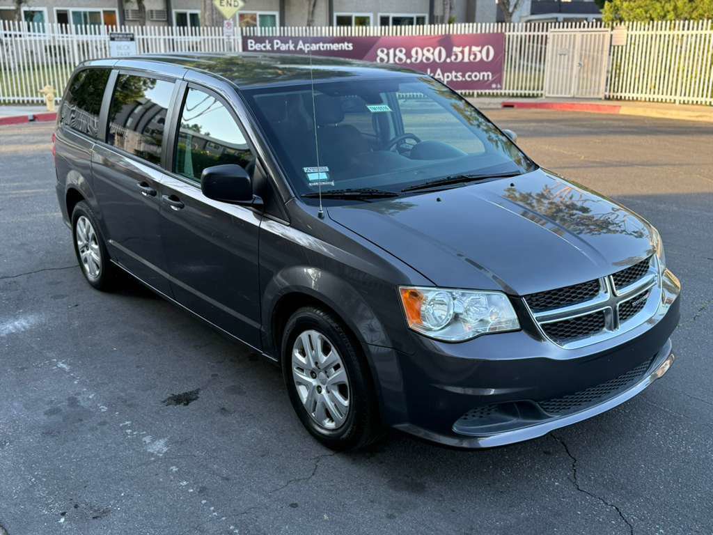 Used 2019 Dodge Grand Caravan SE FWD image 16