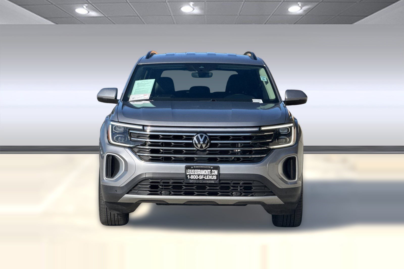 Used 2025 Volkswagen Atlas SE AWD/4WD image 5