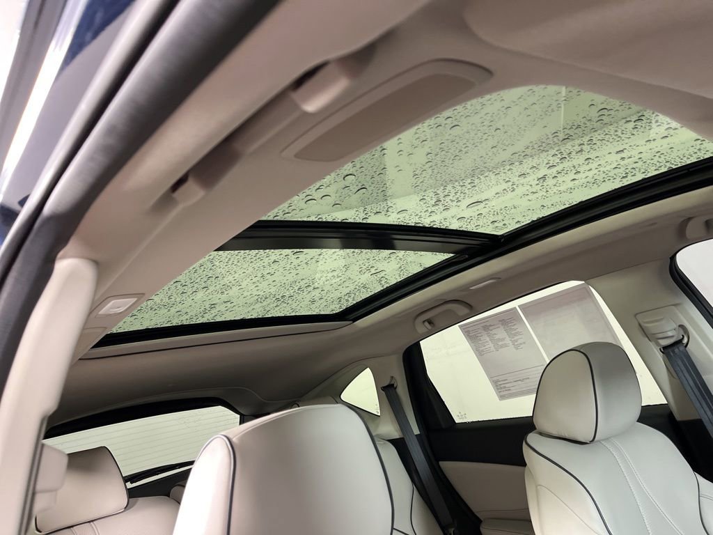 Certified 2025 Acura RDX SH-AWD w/ Advance Package image 5