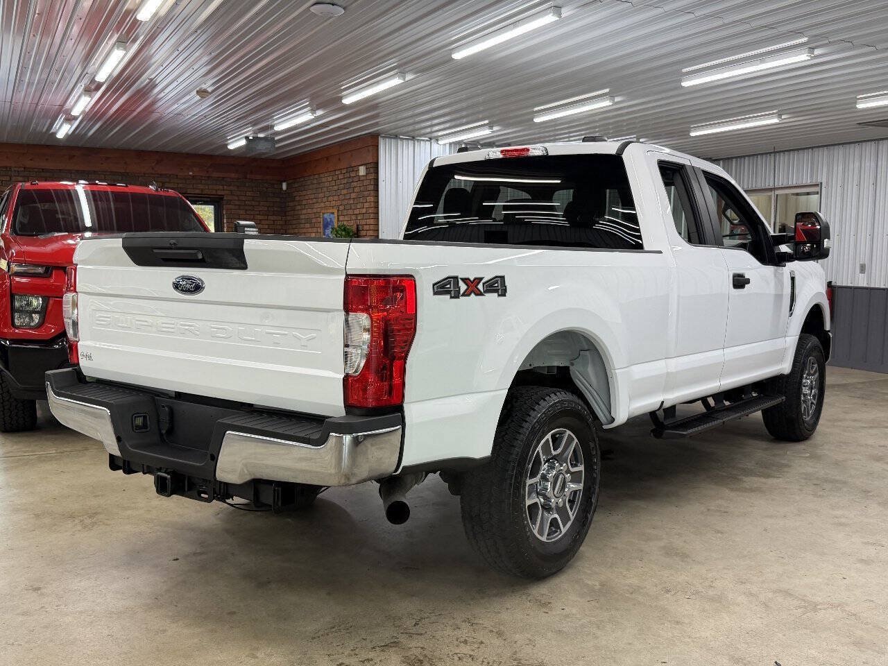 Used 2022 Ford F250 XL w/ Power Equipment Group AWD/4WD image 9