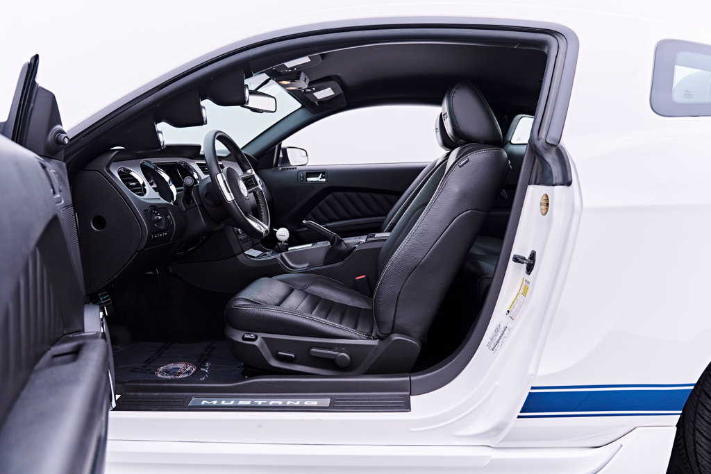 Used 2011 Ford Mustang GT Premium w/ Electronics Pkg RWD image 40