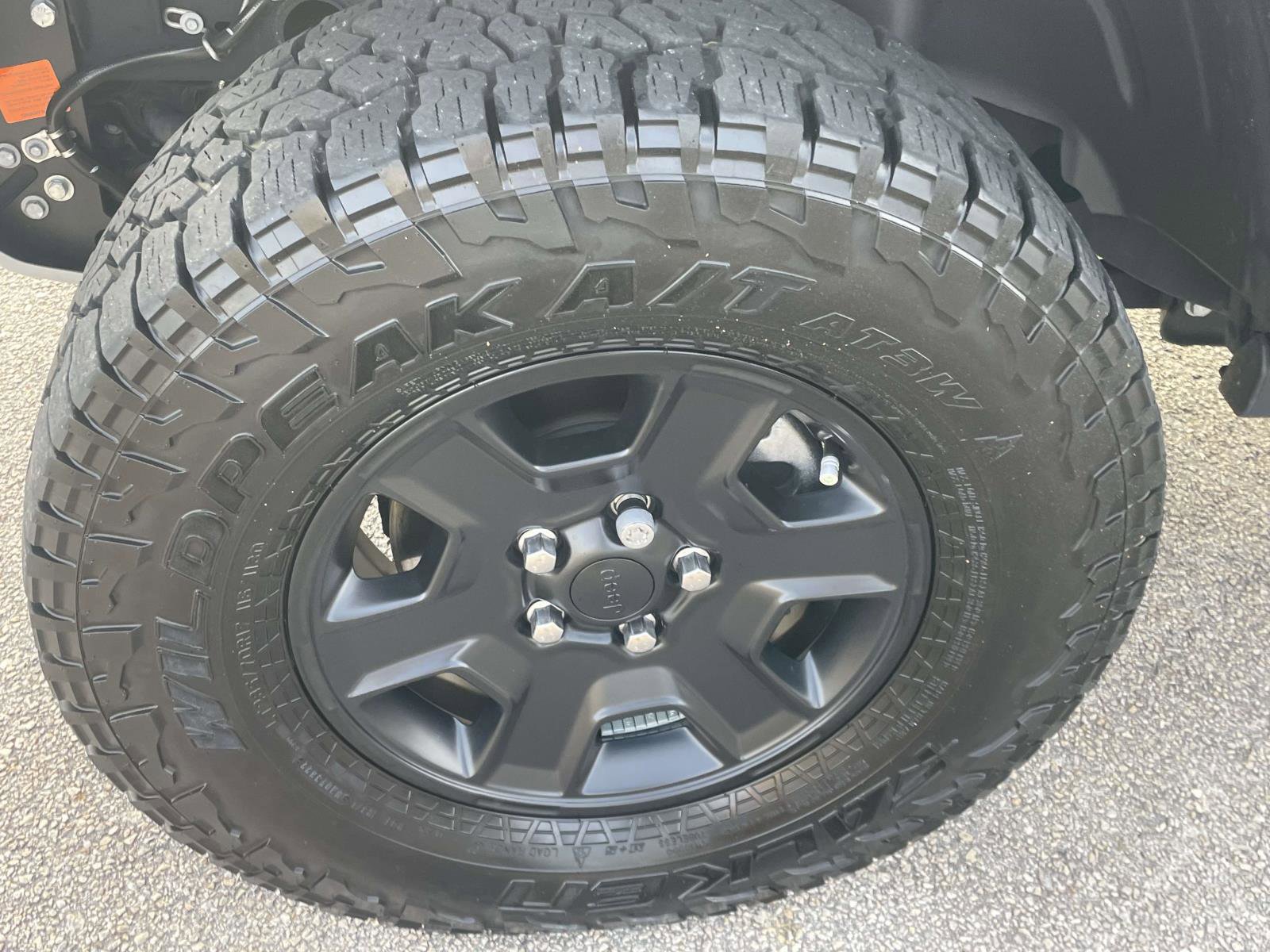 Used 2023 Jeep Gladiator Mojave image 30