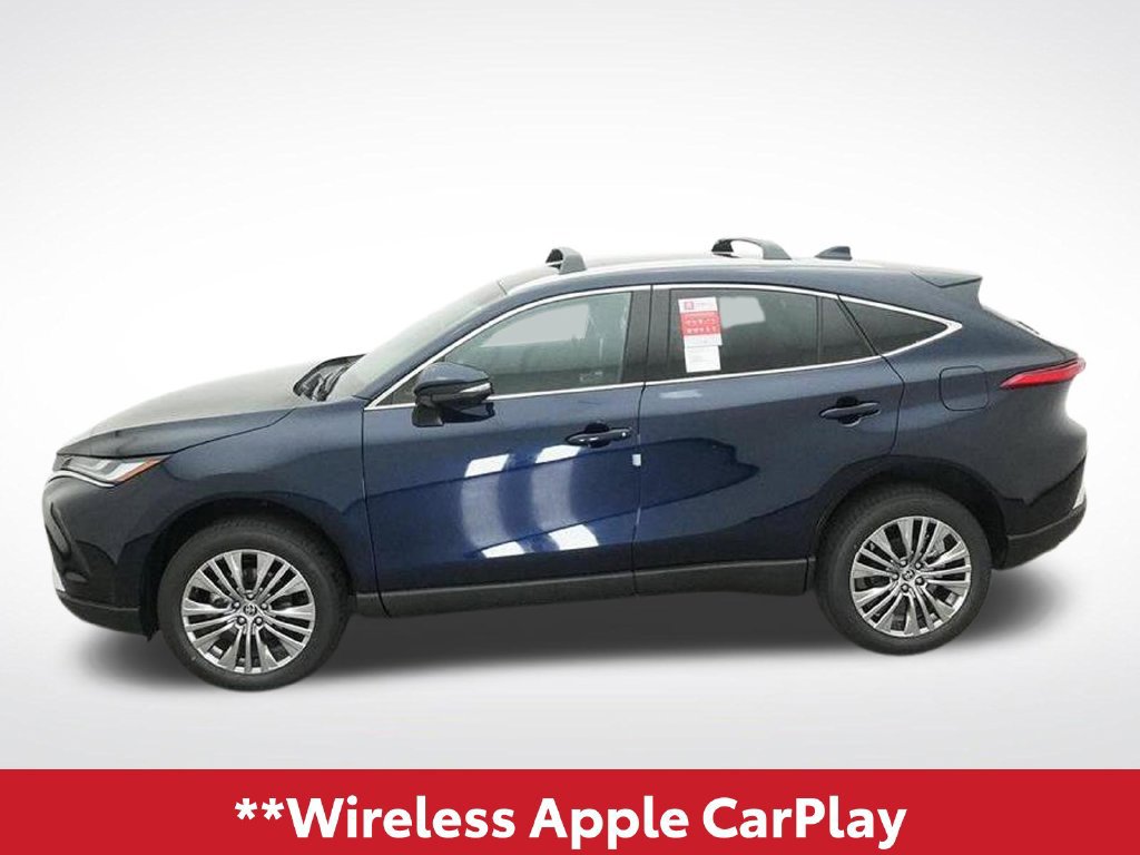 Used 2024 Toyota Venza XLE AWD/4WD image 4