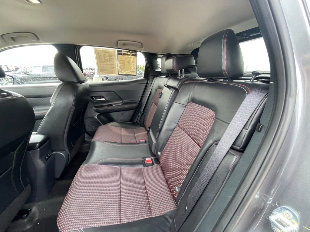 Used 2025 Nissan Kicks SR FWD image 25
