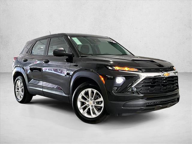Used 2025 Chevrolet TrailBlazer LS FWD image 12