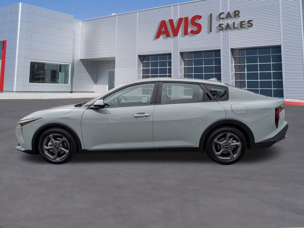 Used 2025 Kia K4 LXS image 10