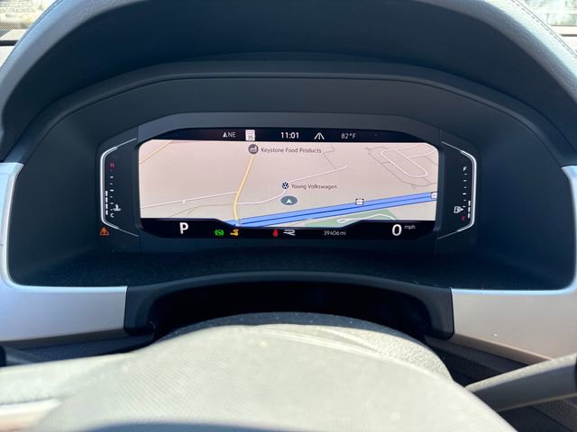 Used 2022 Volkswagen Atlas Cross Sport SEL R-Line AWD/4WD image 23