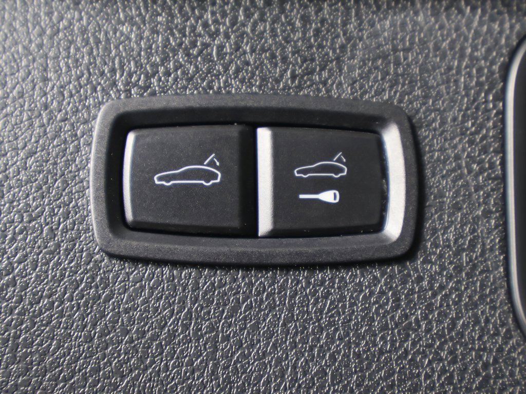 Used 2024 Porsche Macan GTS image 50