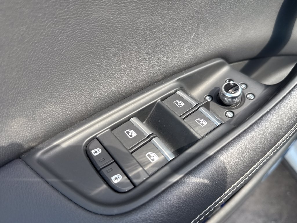 Used 2025 Audi Q7 3.0T Premium Plus AWD/4WD image 16