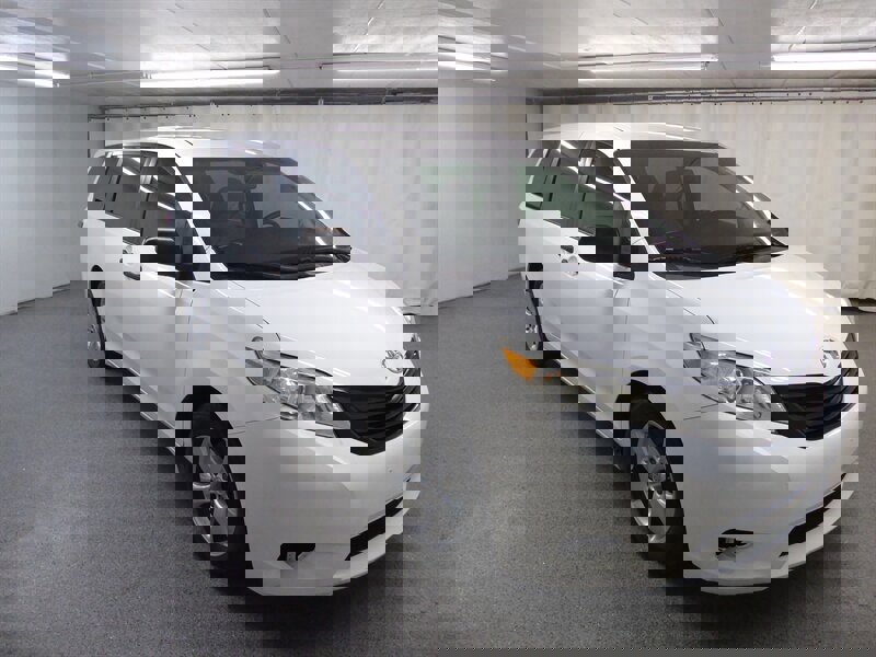 Used 2017 Toyota Sienna L