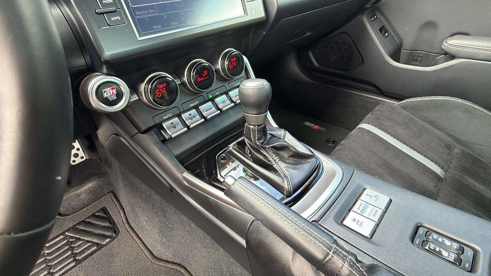 Used 2022 Toyota GR86 Premium RWD image 24