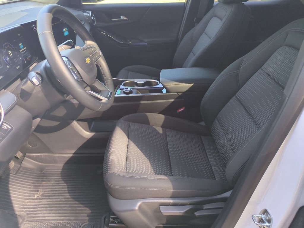 New 2026 Chevrolet Equinox LT FWD image 14