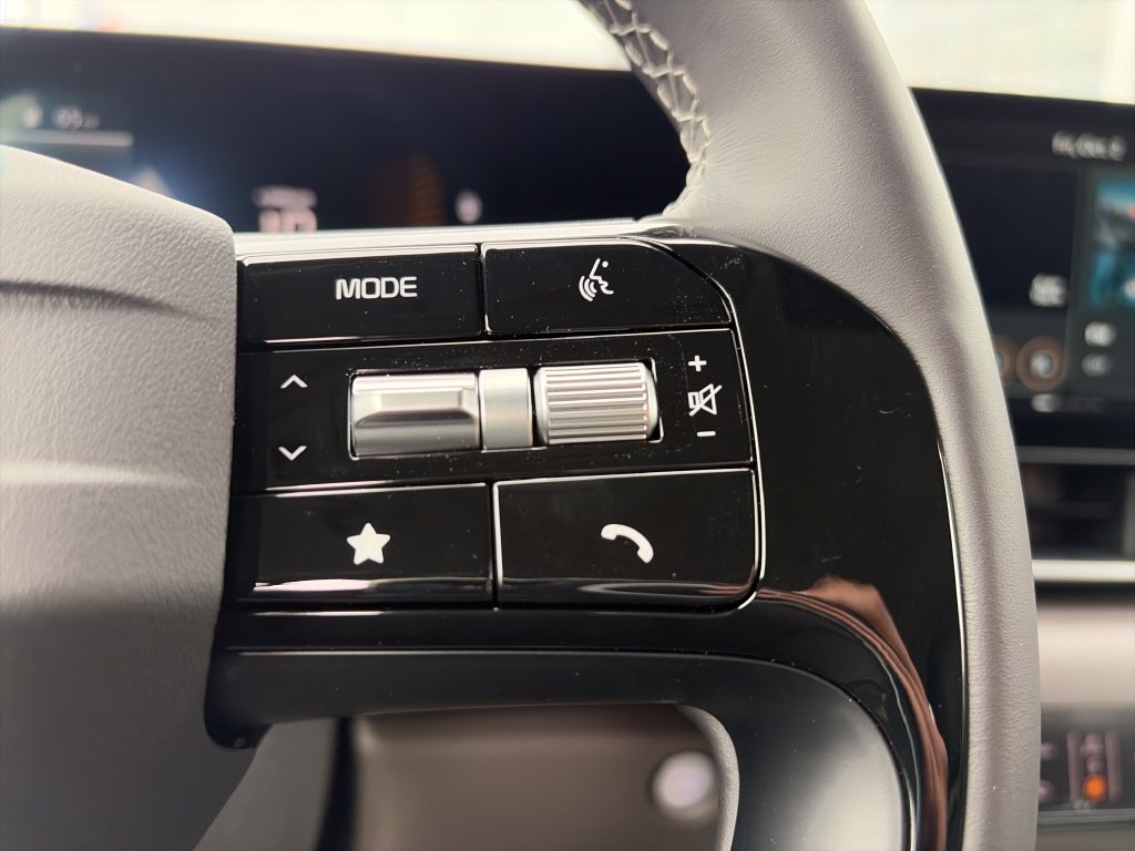 New 2027 Kia Carnival EX FWD image 12