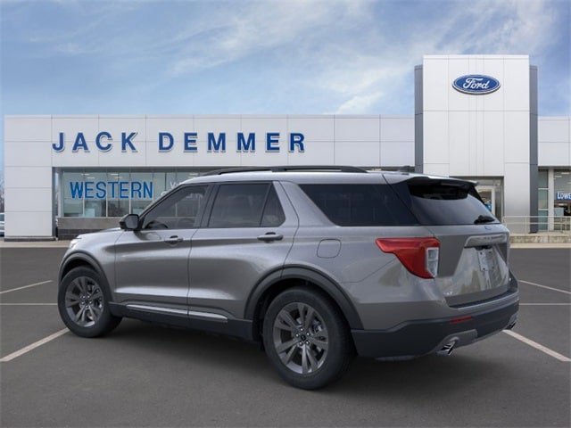 New 2023 Ford Explorer XLT w/ Equipment Group 202A image 4