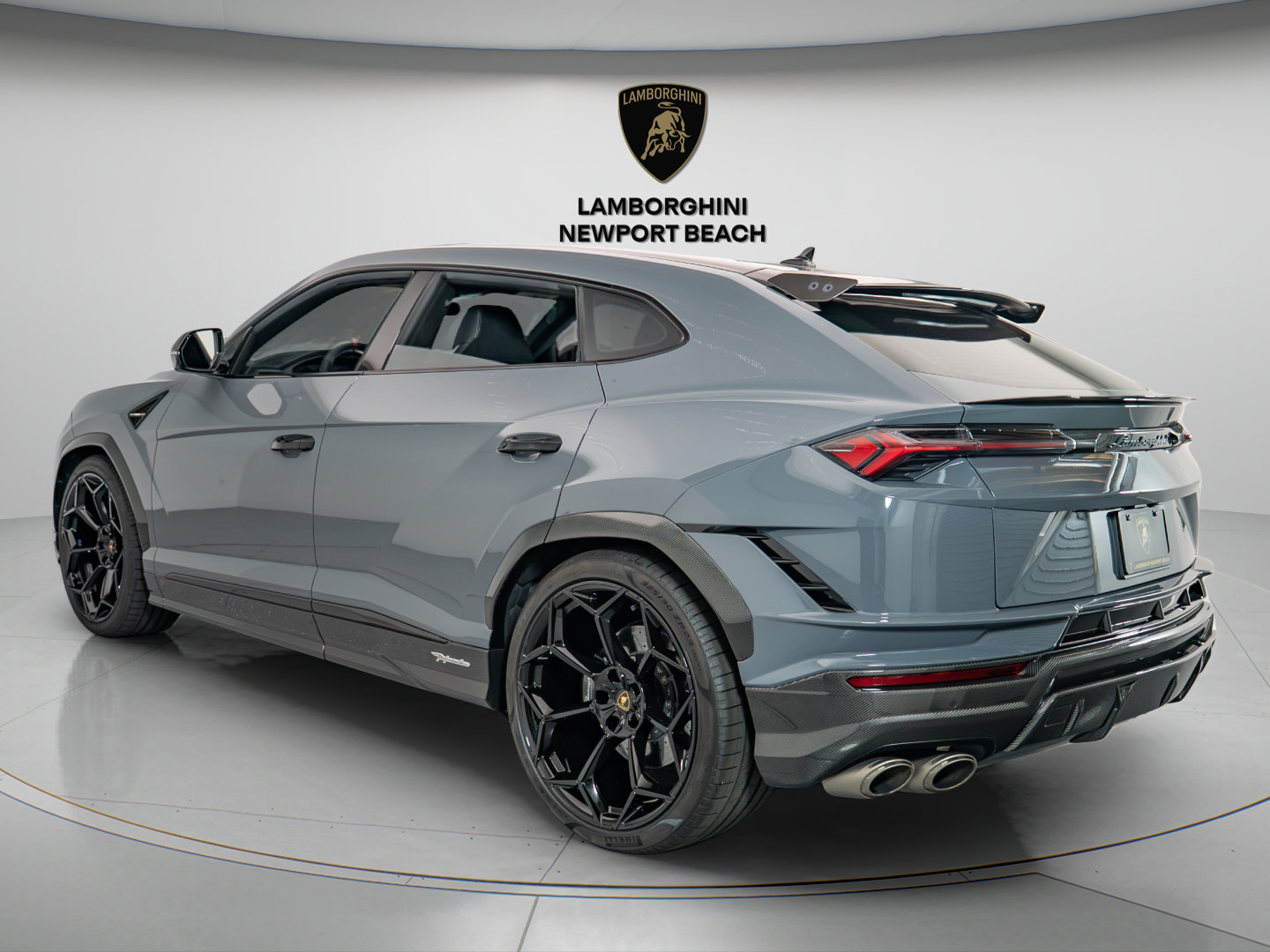 Used 2023 Lamborghini Urus Performante AWD/4WD image 4