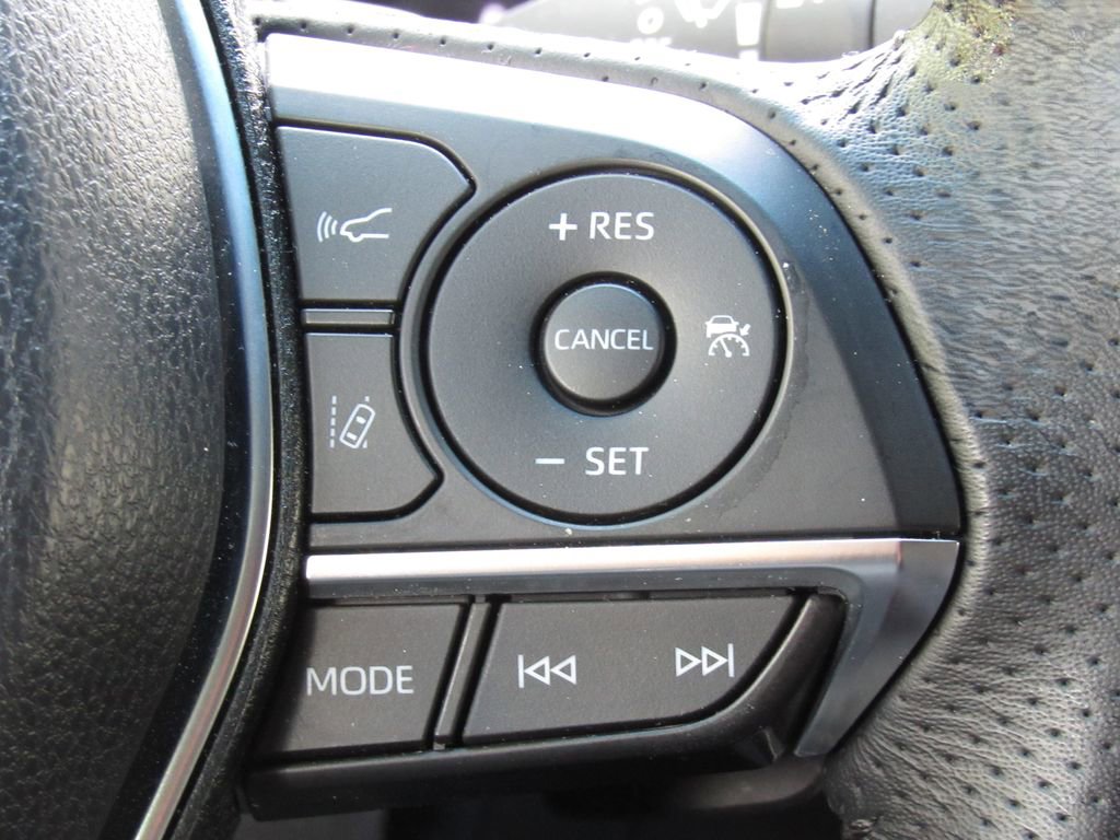 Used 2019 Toyota Avalon XSE FWD image 25