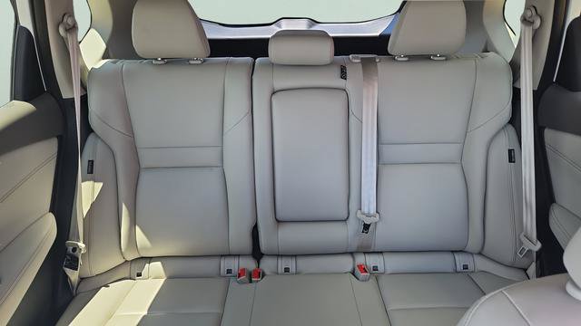 Used 2025 Nissan Rogue SL AWD/4WD image 25