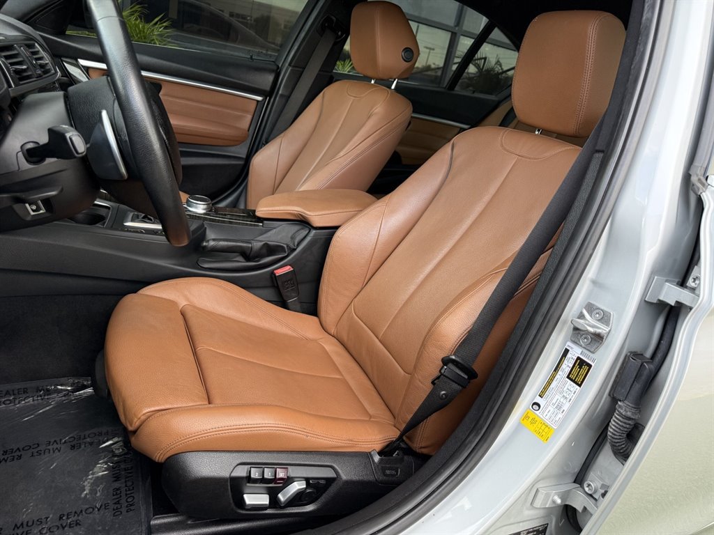 Used 2017 BMW 330i Sedan RWD image 14