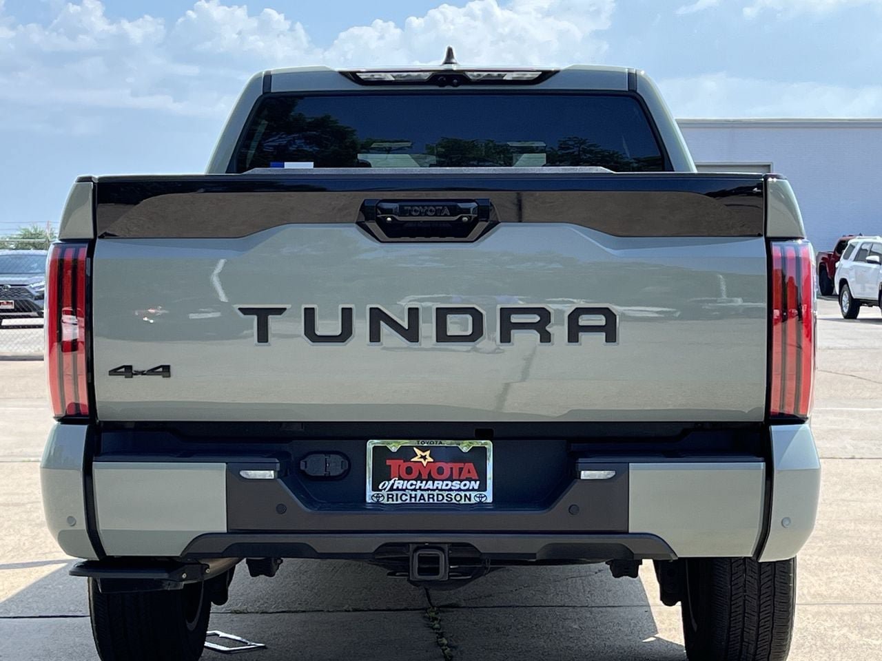 Used 2024 Toyota Tundra Platinum AWD/4WD image 5