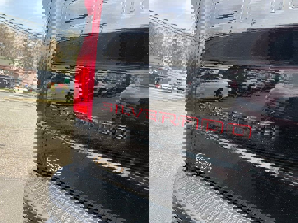 Used 2022 Chevrolet Silverado 1500 RST w/ Redline Edition image 16