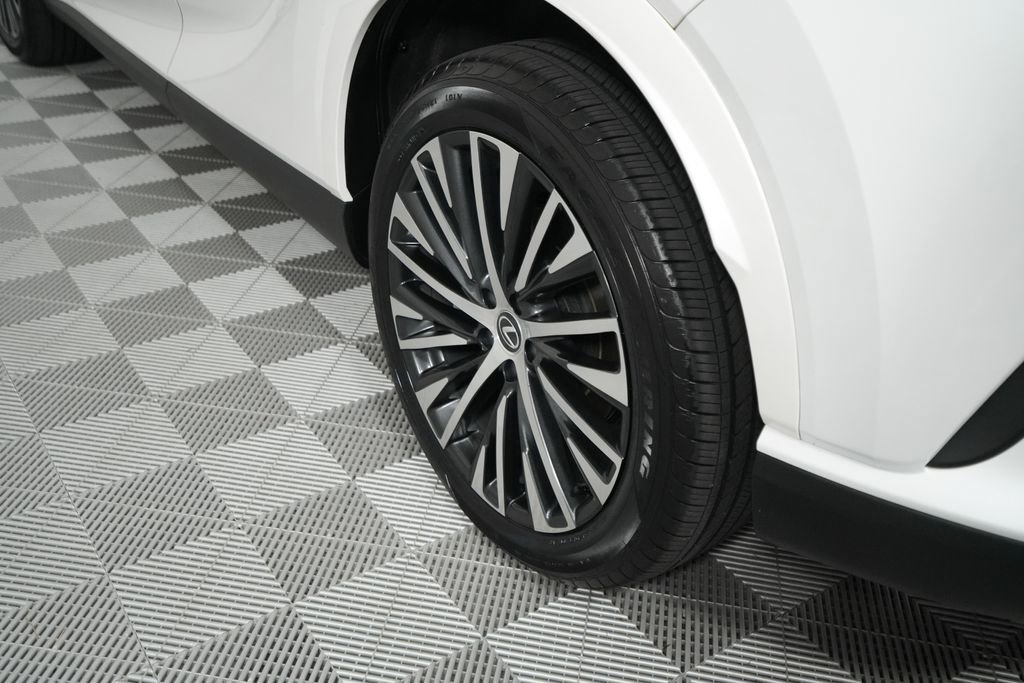 Certified 2023 Lexus RX 350 w/ Cold Area Package image 8
