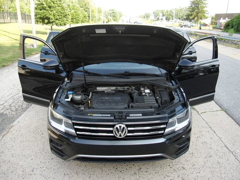 Used 2018 Volkswagen Tiguan SE w/ Panoramic Sunroof Package AWD/4WD image 31