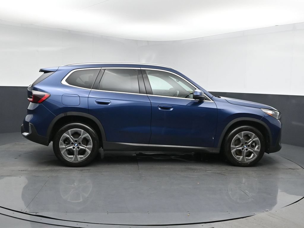 Used 2023 BMW X1 xDrive28i AWD/4WD image 3