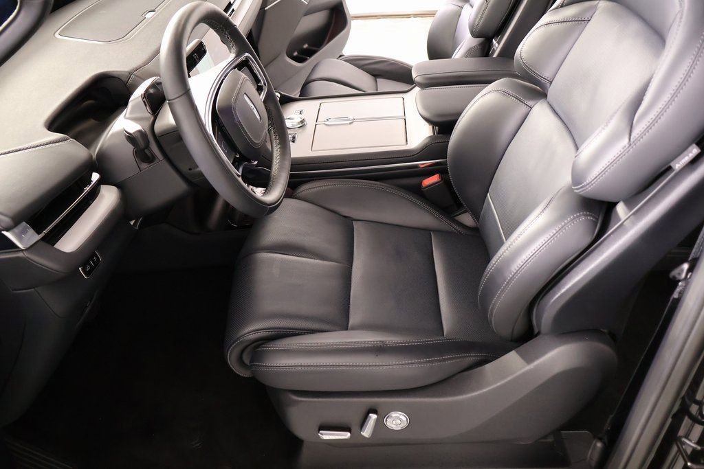 New 2025 Lincoln Navigator Reserve w/ Jet Appearance Package image 12