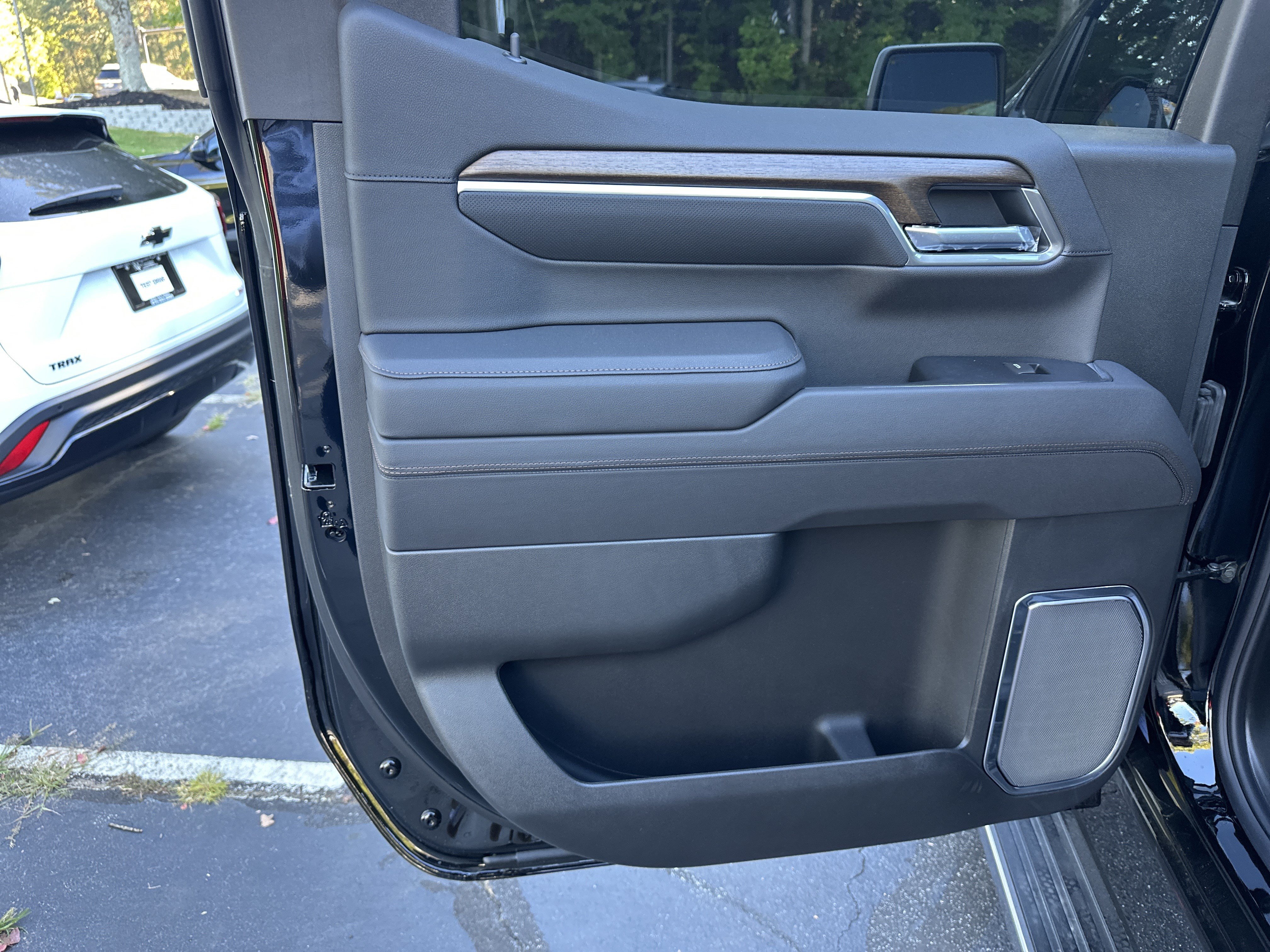 New 2025 Chevrolet Silverado 1500 High Country AWD/4WD image 19