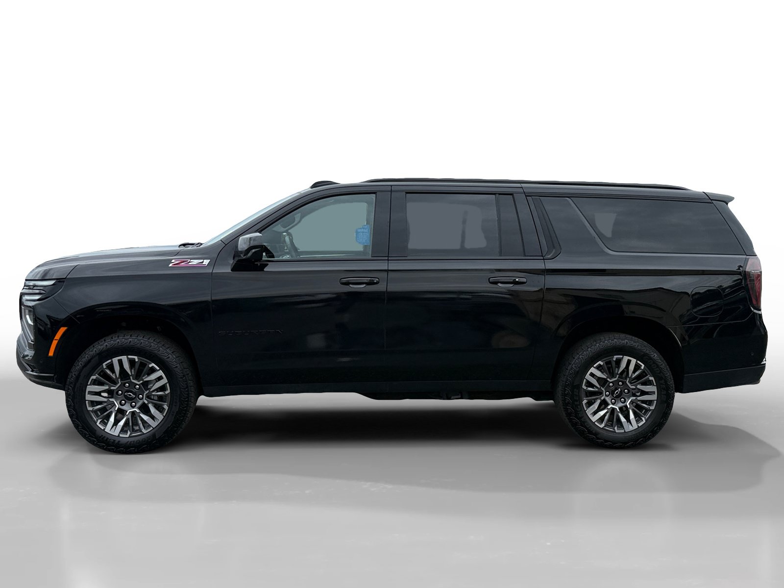 Used 2025 Chevrolet Suburban Z71 AWD/4WD image 2