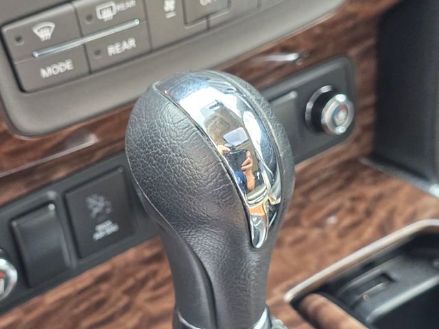 Used 2020 Nissan Armada Platinum w/ Interior Lighting Package image 30