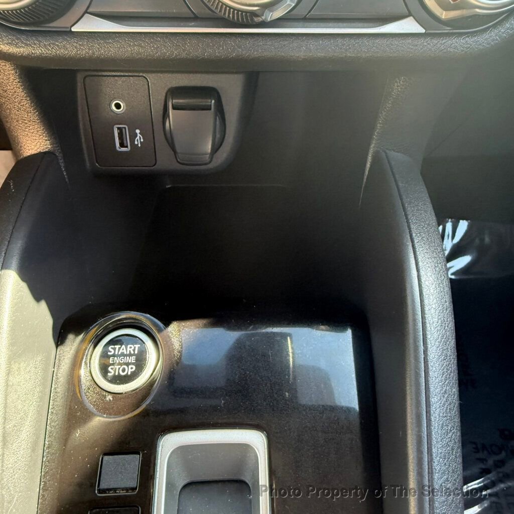 Used 2021 Nissan Versa SV FWD image 35