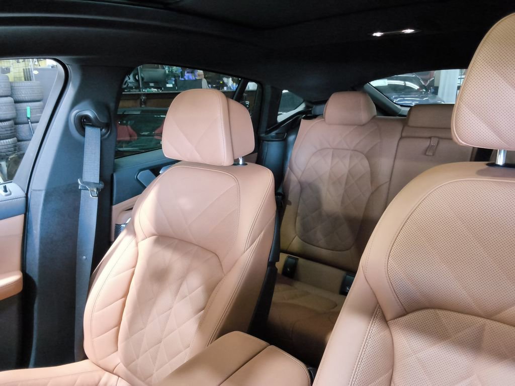 Used 2026 BMW X6 M60i image 33