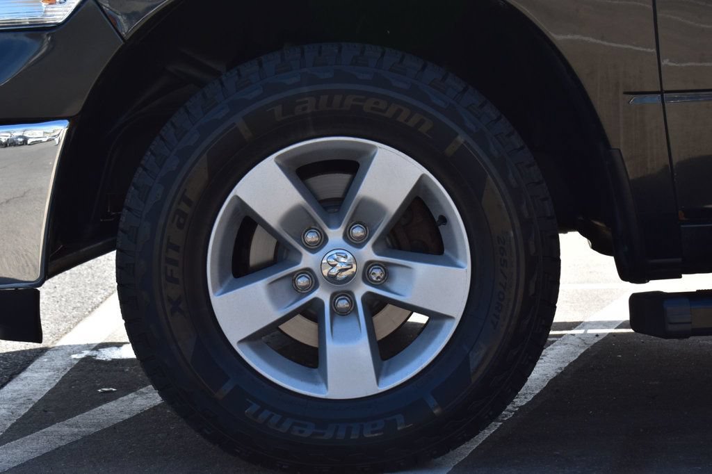 Used 2019 RAM 1500 Classic SLT AWD/4WD image 10