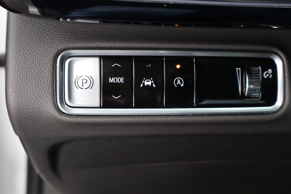 Used 2025 Buick Envision Preferred AWD/4WD image 27