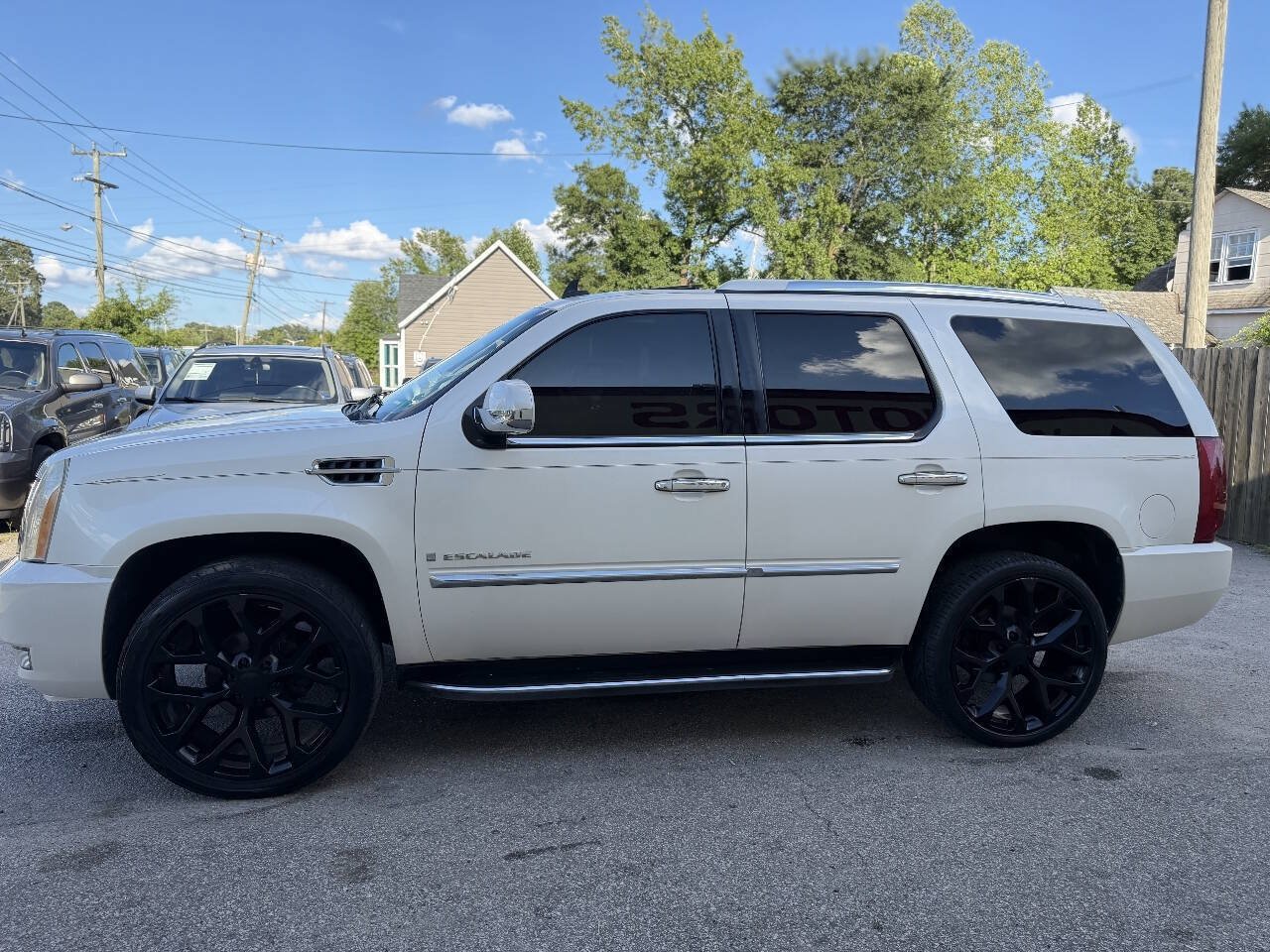 Used 2007 Cadillac Escalade 2WD w/ Information Package image 5