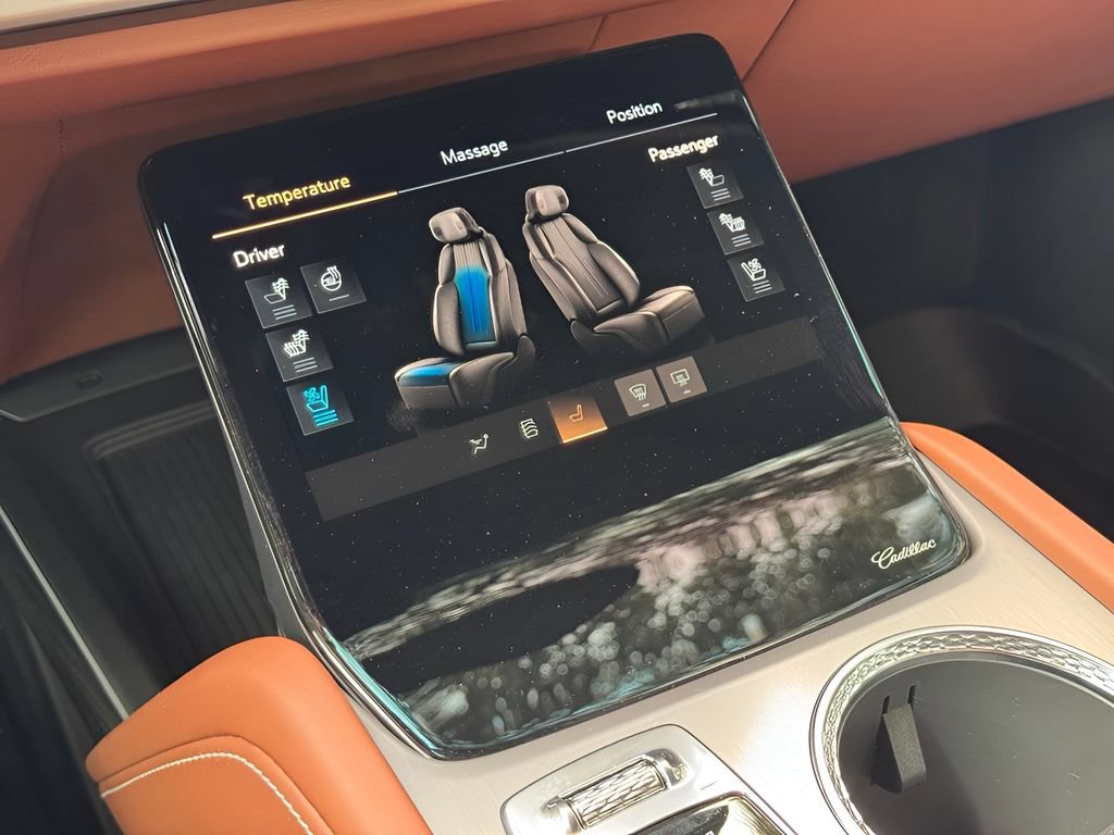 New 2027 Cadillac Vistiq Platinum w/ LPO, Floor Liner Package AWD/4WD image 30