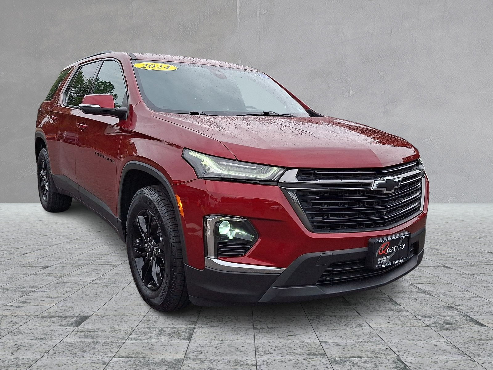 Used 2024 Chevrolet Traverse LT w/ Midnight/Sport Edition AWD/4WD image 3