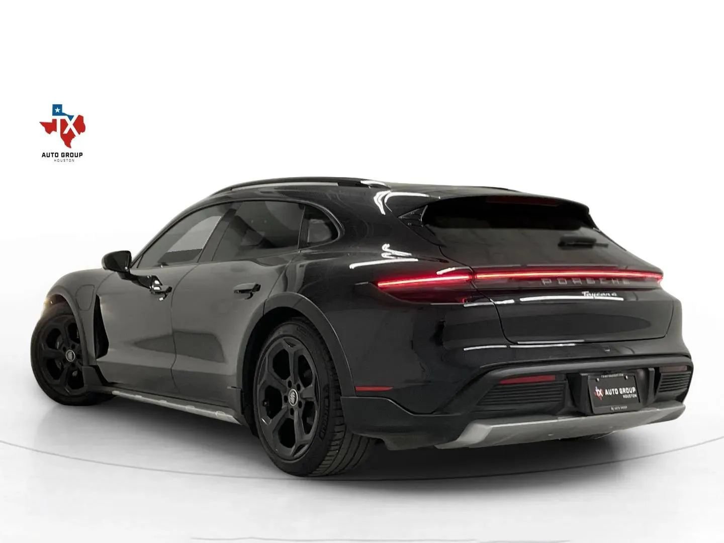 Used 2023 Porsche Taycan 4 Cross Turismo AWD/4WD image 39