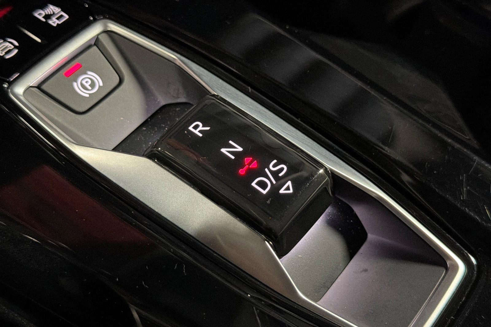 Used 2025 Audi Q5 Premium Plus w/ Premium Plus image 21