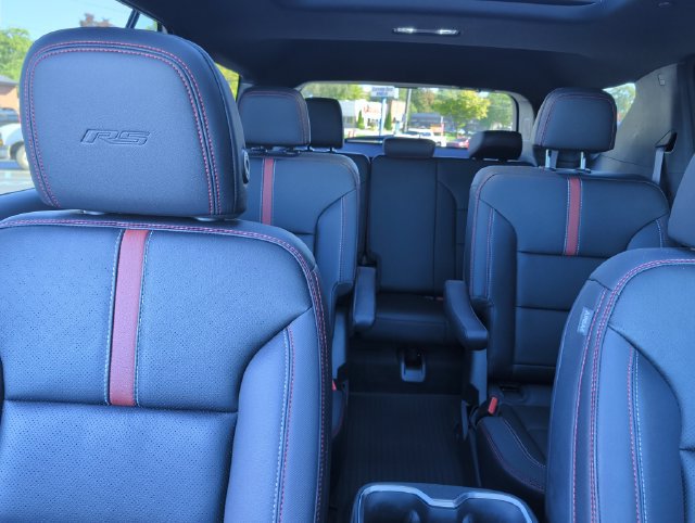 Used 2026 Chevrolet Traverse RS w/ LPO, Floor Liner Package AWD/4WD image 35