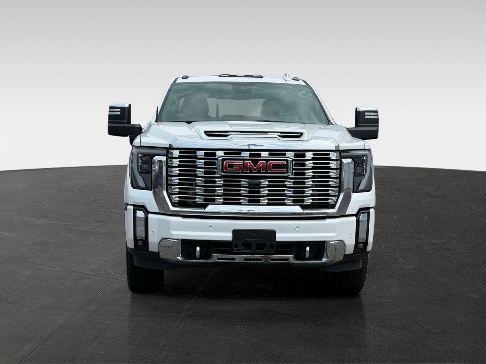 Used 2024 GMC Sierra 3500 Denali w/ Denali Reserve Package AWD/4WD image 2