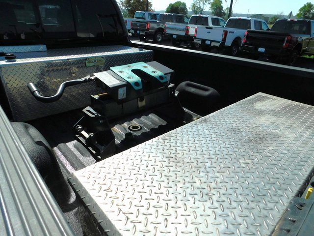 Used 2016 Ford F350 Lariat w/ Lariat Ultimate Package image 11