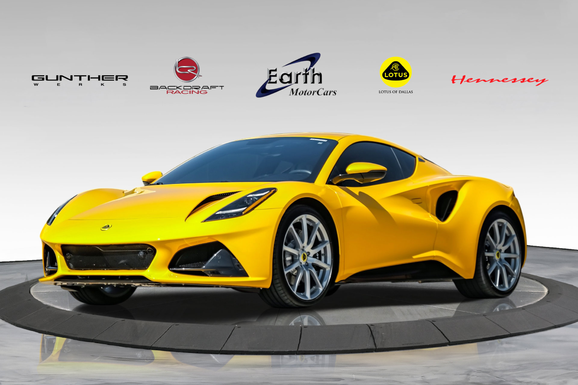 Used 2025 Lotus Emira RWD image 1