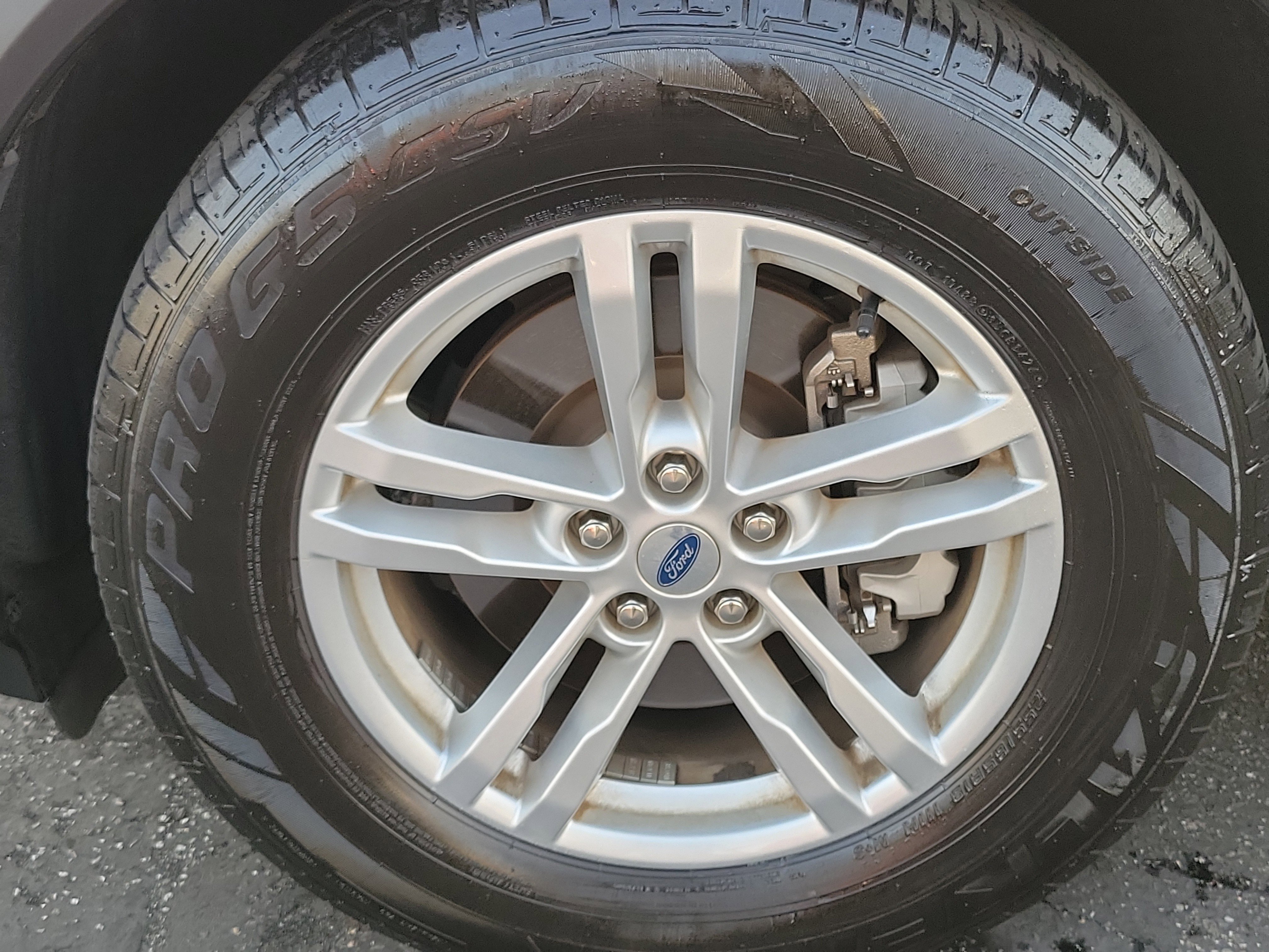 Used 2020 Ford Explorer XLT image 26