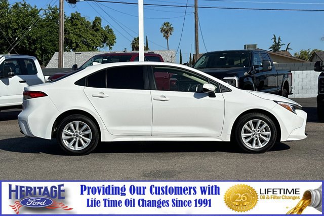 Used 2026 Toyota Corolla LE w/ LE Premium Package FWD image 3
