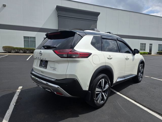 Used 2021 Nissan Rogue Platinum image 4