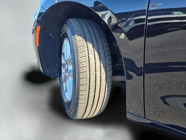 Used 2024 Chrysler Pacifica Touring-L image 33